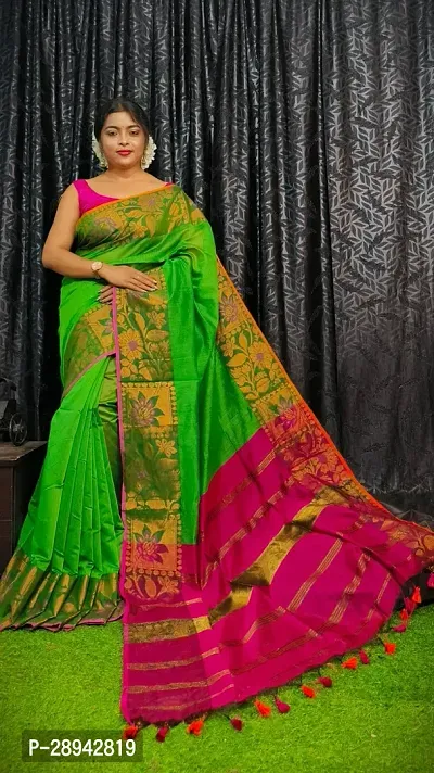 Stylish Cotton Green Solid Saree With Blouse Piece For Women