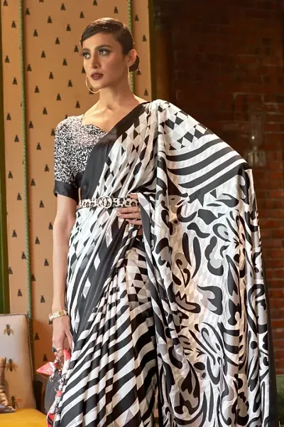 Elegant Printed Cotton Saree With Blouse Piece For Women
