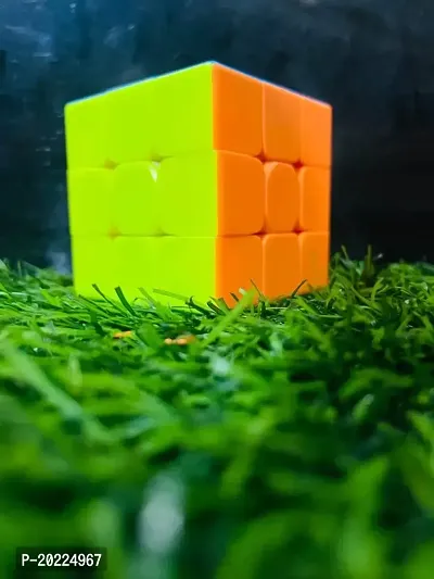 Stickerless Magic Speed Cube Puzzle (Cube 3 buy 3 ).